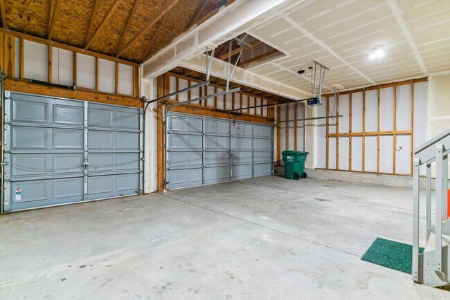 Building Photo - Spacious 3 Bed, 2.5 Bath Home In Sterling ...