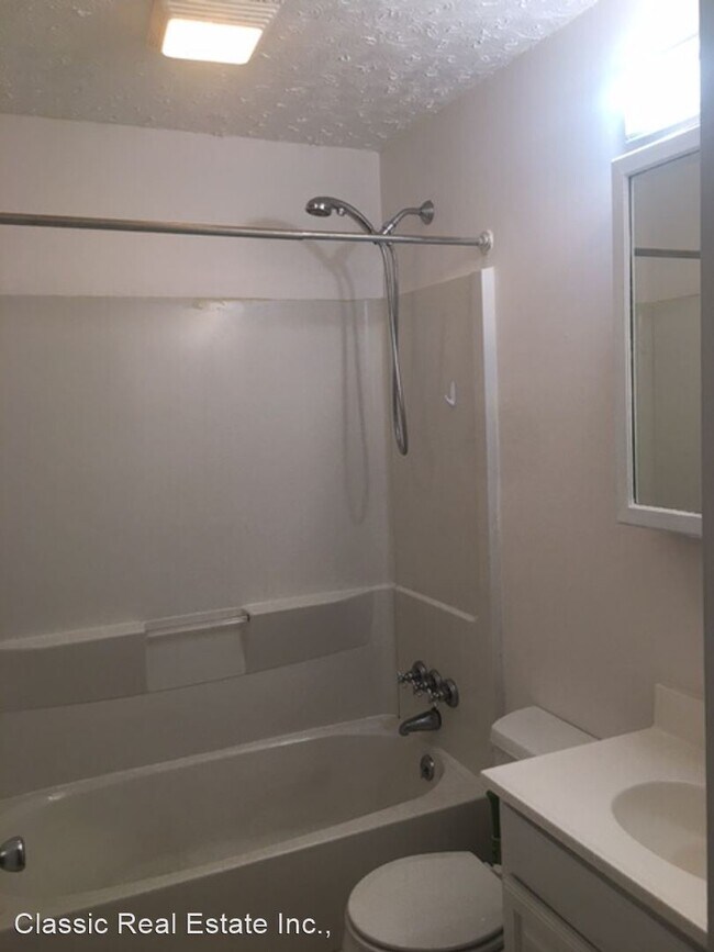 Building Photo - 3 br, 1.5 bath House - 1748 Wyatt Parkway
