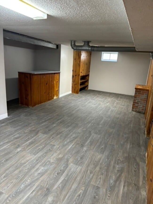 Building Photo - 829 Marcia St SW