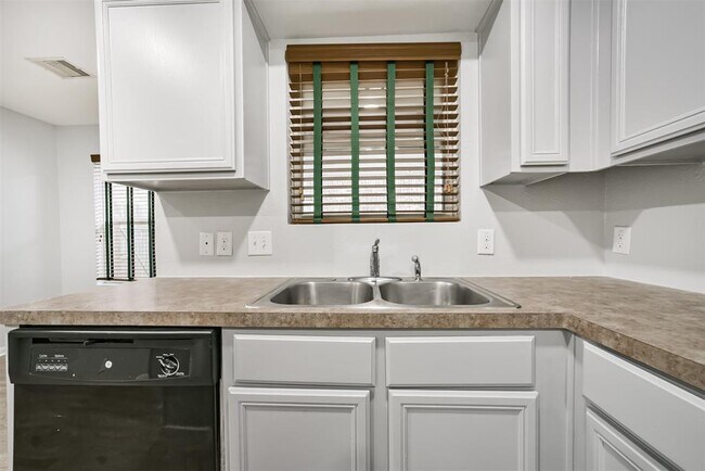 Building Photo - 14906 Twilight Knl Trl