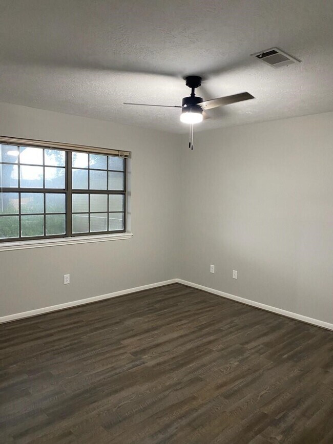 Building Photo - 31211 Stella Ln