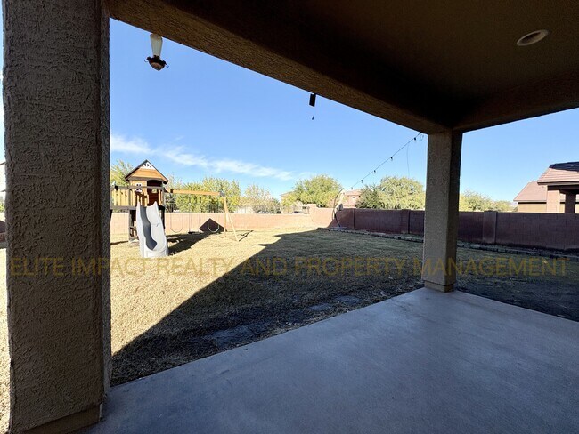 Building Photo - 11684 W Vanderbilt Farms Way