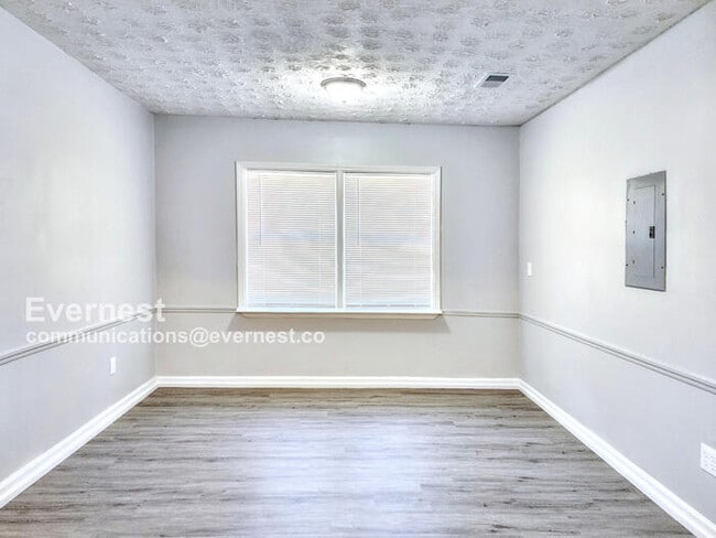 Building Photo - 10202 Hamilton Glen