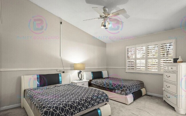 Building Photo - 3059 Creekwood Dr