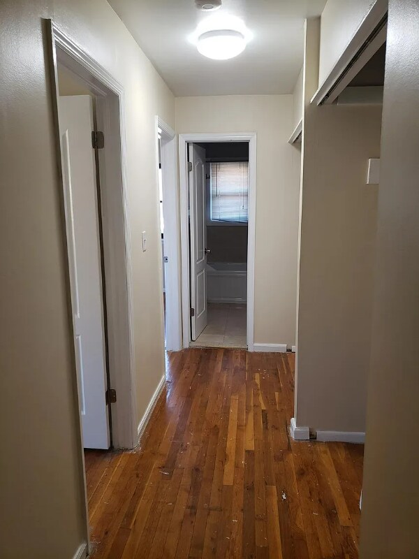 Building Photo - 401 US-22