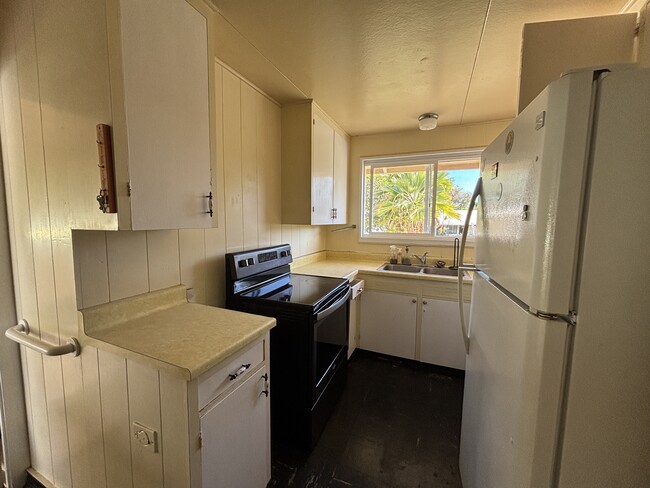 Building Photo - 5265 Manauwea St