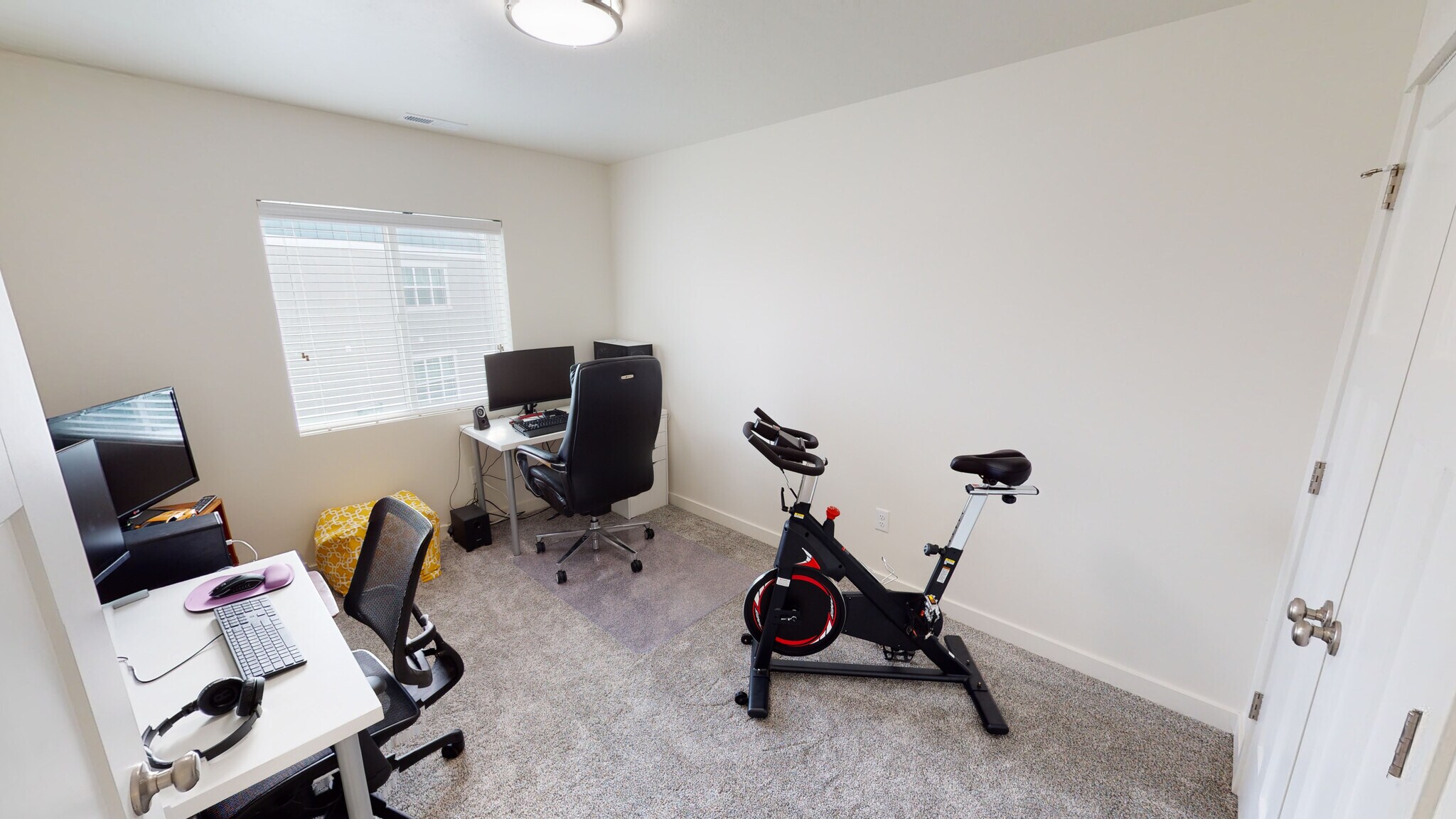 Building Photo - 14936 S Emerald Pools Ln