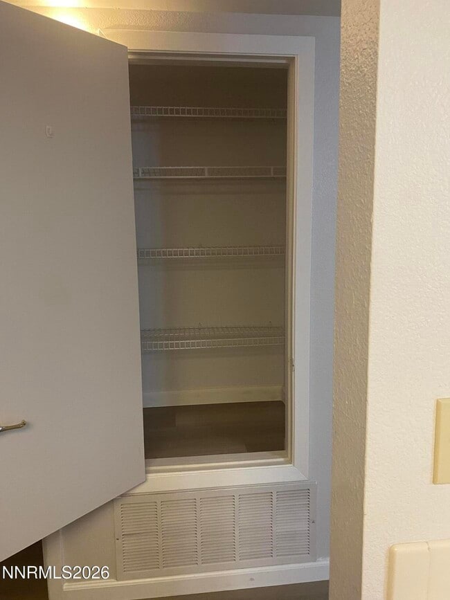 Building Photo - 2875 Idlewild Dr