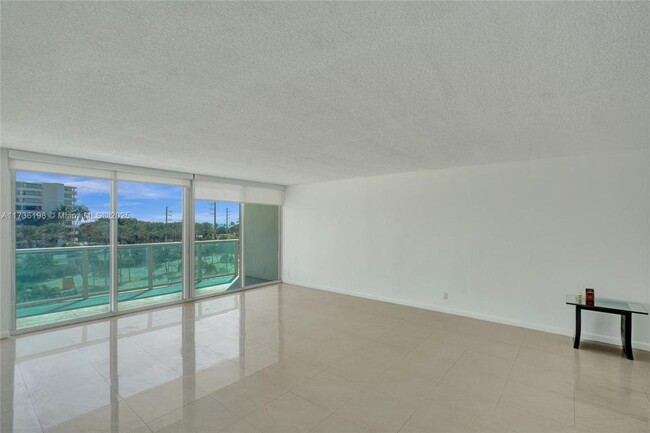 Building Photo - 2 bedroom in Sunny Isles Beach FL 33160