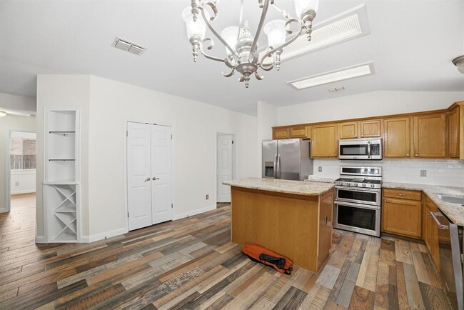 Building Photo - 700 Horizon Trail