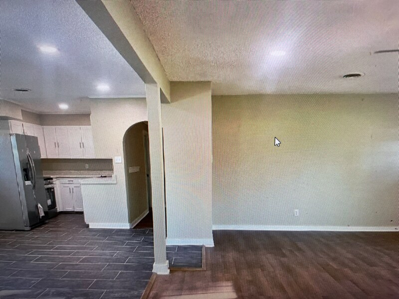Building Photo - 65 Vandy Ave