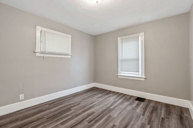 Building Photo - 1414 W 32nd St