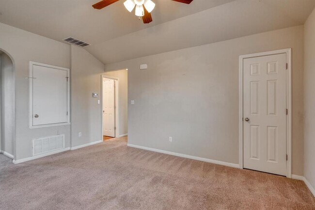 Building Photo - 12837 Snow Ln