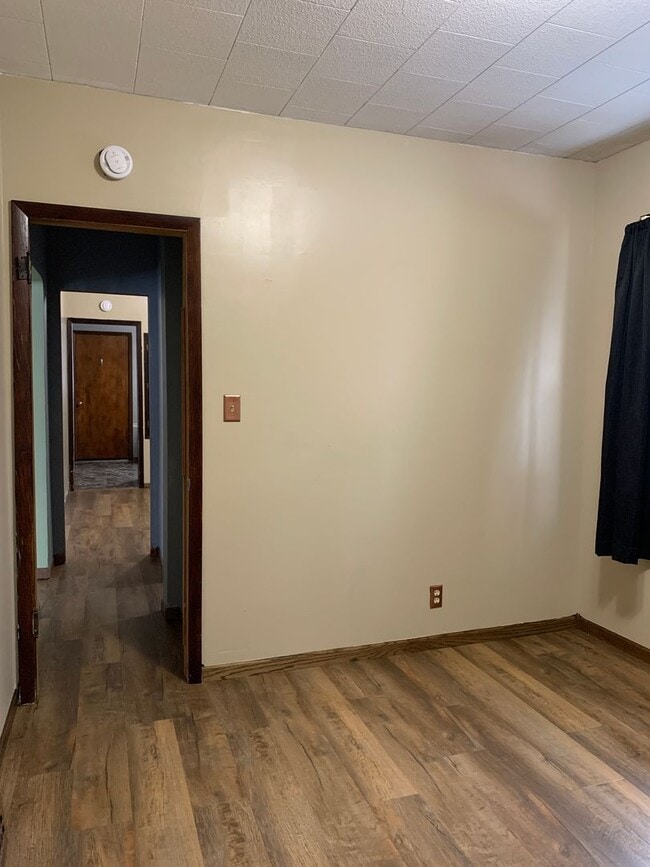 Building Photo - Charming Single Family Home