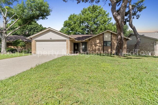 Primary Photo - Charming 3-Bedroom Home Just Minutes from ...