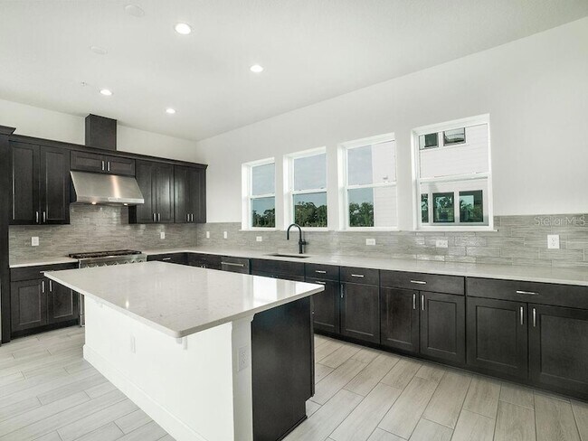 Building Photo - 2050 Packing District Wy