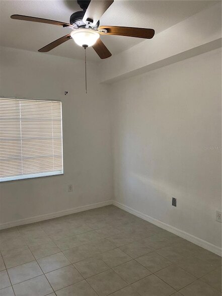 Building Photo - 6014 Portsdale Pl
