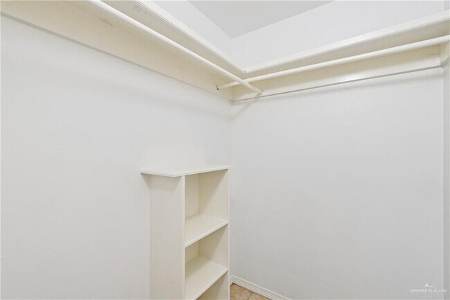 Building Photo - 25 Via Cantera Dr