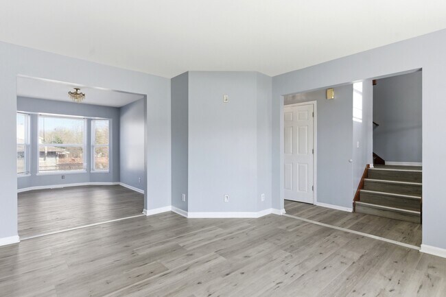 Building Photo - 1824 Country Hills Dr