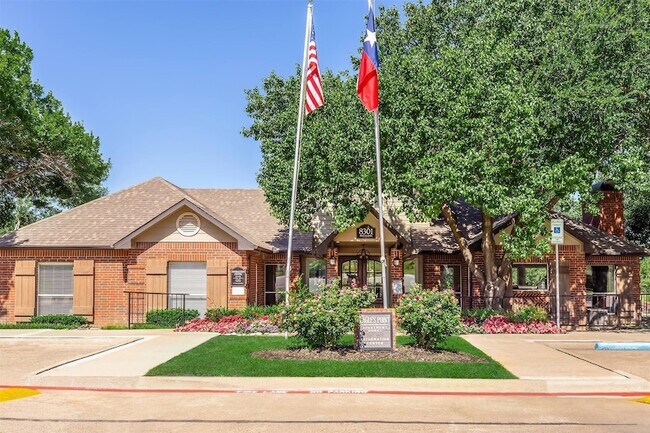 Building Photo - 8301 Boat Club Rd