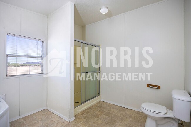 Building Photo - 9960 S Niehaus Rd
