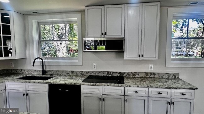 Building Photo - 5241 Main St