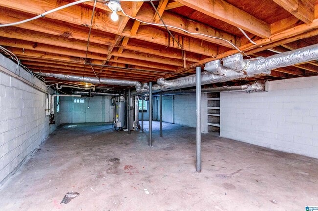 Building Photo - 1617 3rd Pl NW