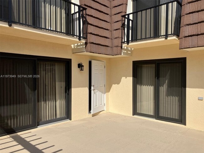 Building Photo - 1123 11th Ln