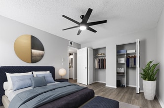 Building Photo - City-Base Vista