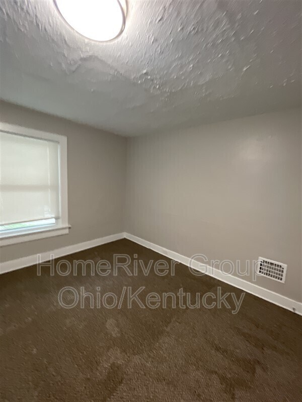 Building Photo - 1251 Phillips Ave