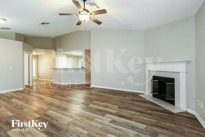 Building Photo - 7341 Ironside Dr N
