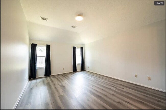 Building Photo - 4317 Plover Dr