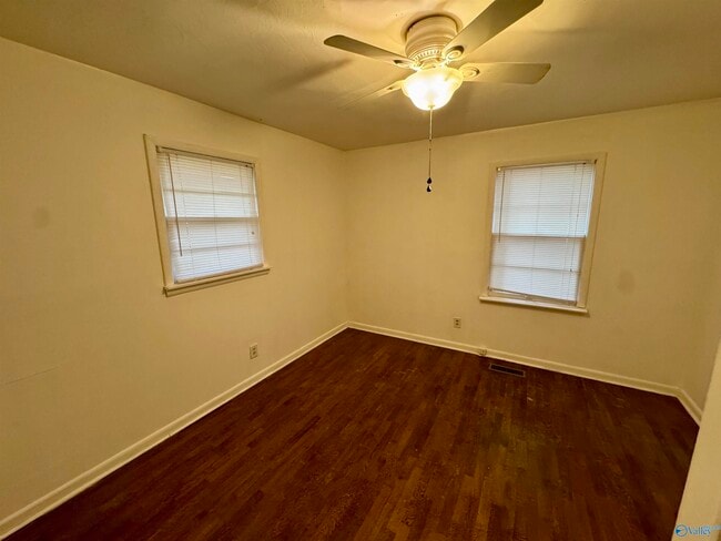 Building Photo - 409 Suffield St