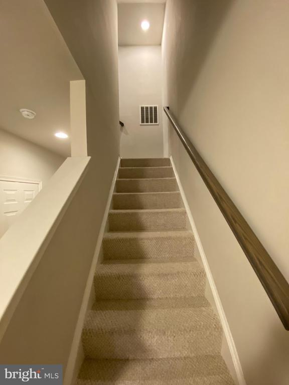 Building Photo - 113 Gristmill Ct