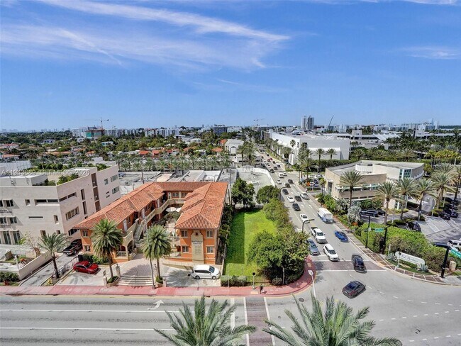 Building Photo - 9595 Collins Ave