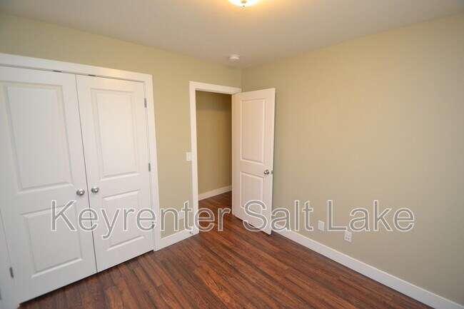 Building Photo - 4642 W South Jordan Pky