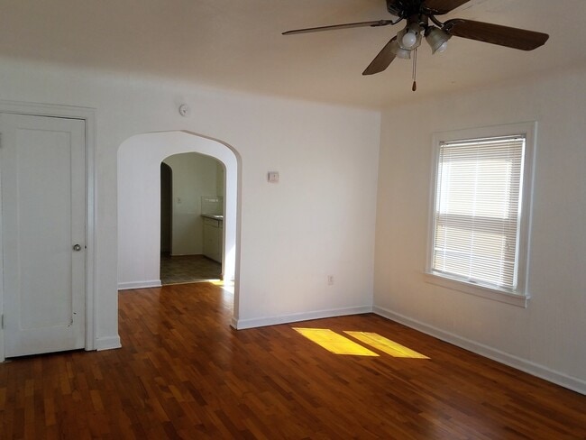 Building Photo - 2307 Cascade Trail