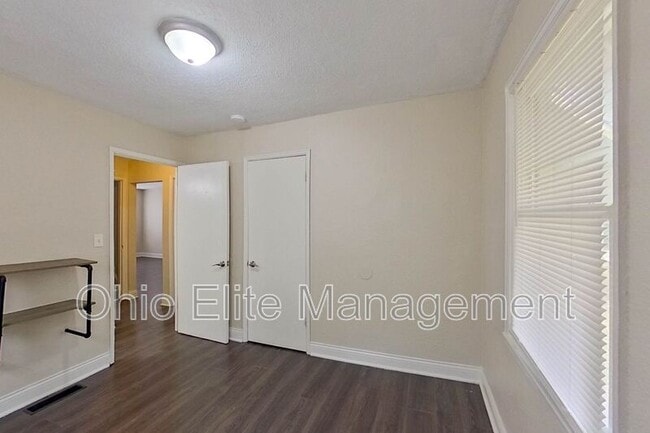 Building Photo - 2267 Homestead Dr