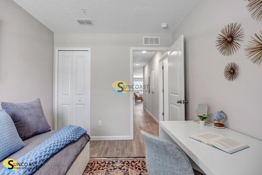 Building Photo - 6505 Breezy Oaks Wy