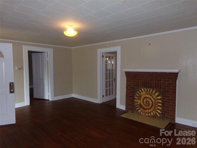 Building Photo - 729 Spruce St