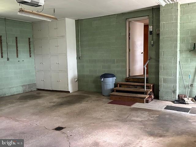 Building Photo - 1309 Edge Hill Rd