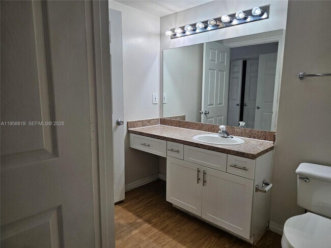 Building Photo - 151 SW 117th Ave