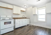 Building Photo - 458 Weir St