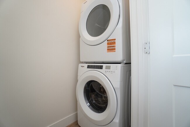 Building Photo - 4622 N Iota Ln