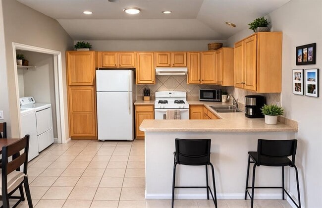 Building Photo - 106 Franklin Blvd