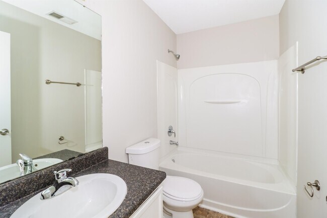 Building Photo - 1485 Pemberton Ln