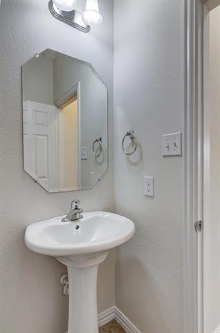 Building Photo - 1641 Quail Grove Dr