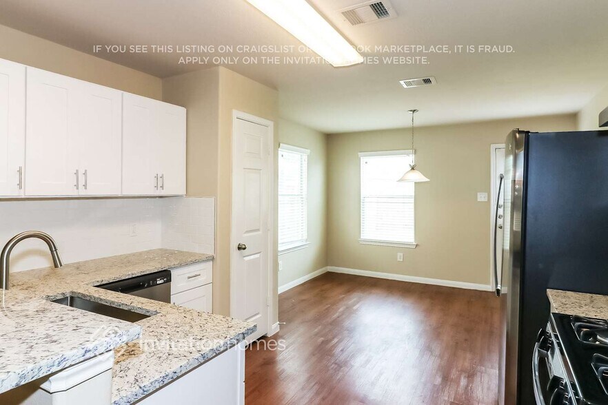 Building Photo - 18715 N Lyford Dr