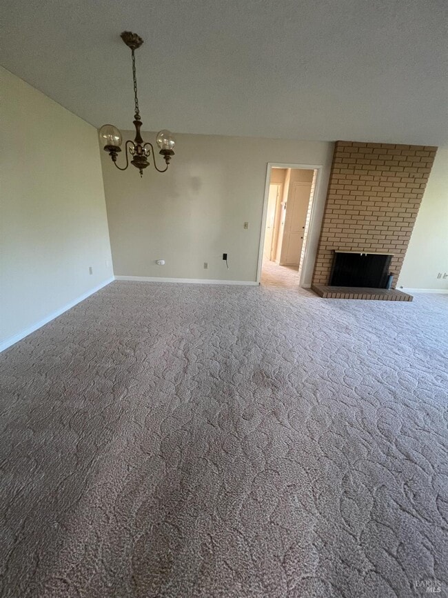 Building Photo - 341 Rockgreen Pl