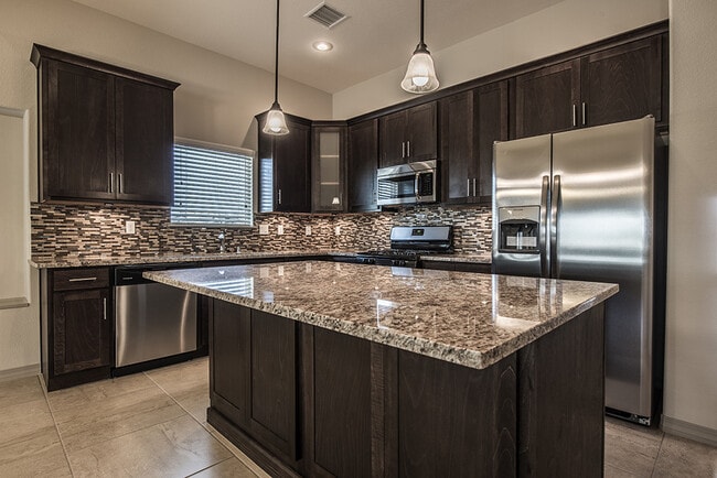 Building Photo - Stylish & Spacious Eastside Home with Stunning Modern Kitchen